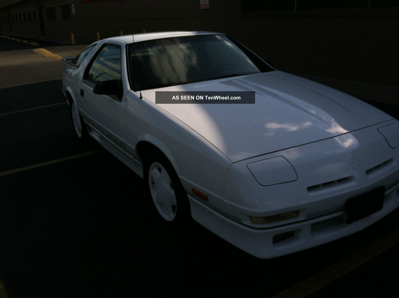 1990 Dodge Daytona Shelby Hatchback 2 Door 2 2l Vnt Turbo