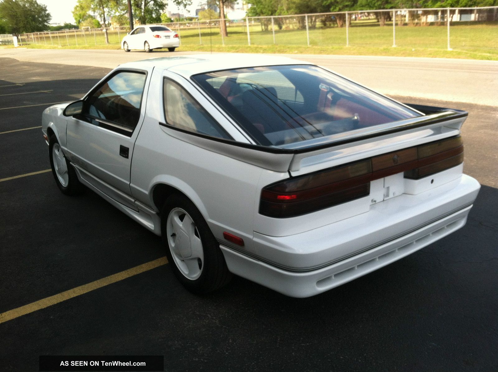 1990 Dodge Daytona Shelby Hatchback 2 Door 2 2l Vnt Turbo