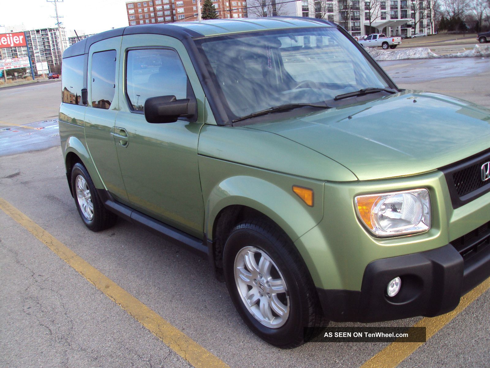 Does 2006 honda element have side airbags #4