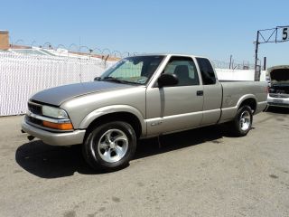 2002 Chevrolet S10 Base Crew Cab Pickup 4 - Door 4.  3l, photo