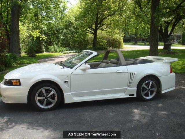 2001 Pearl White Mustang Gt V8 Convertible Saleen Clone Roll Bar Mustang photo
