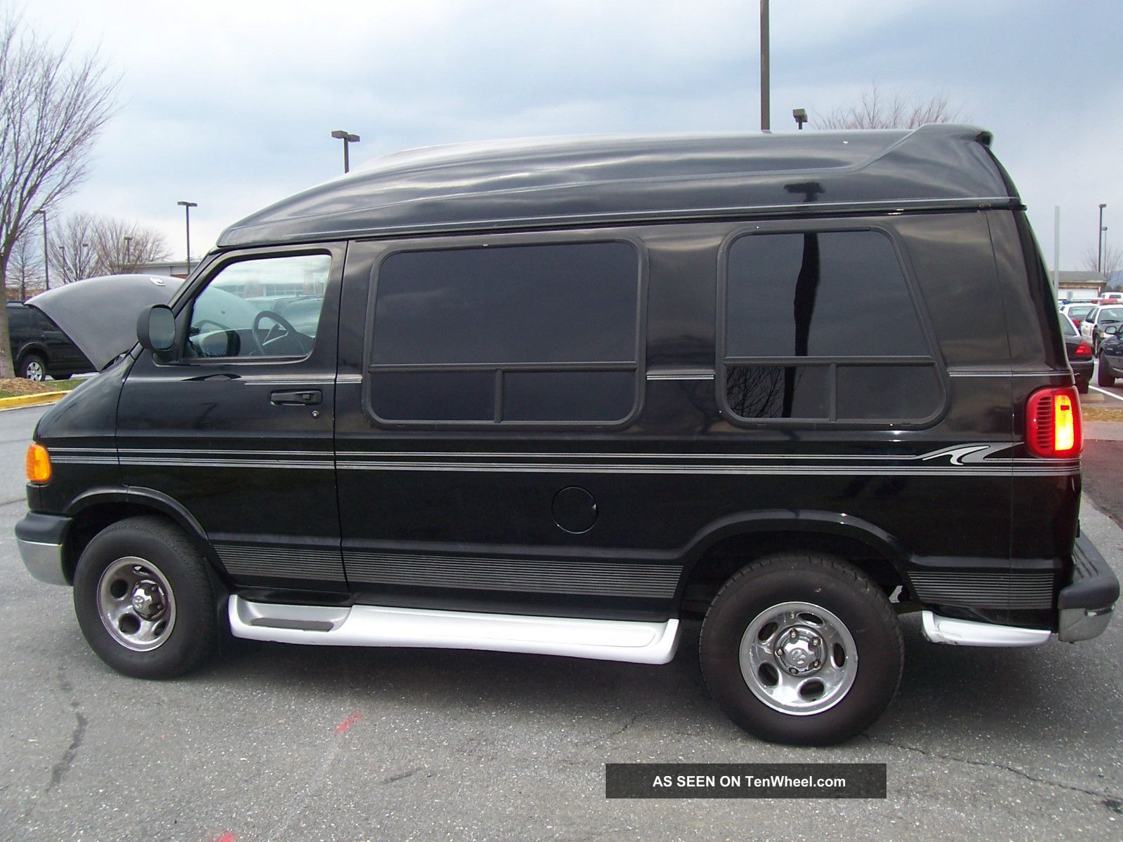 2000 Dodge Ram 1500 Van Base Standard Conversion Van 3 - Door 3. 9l