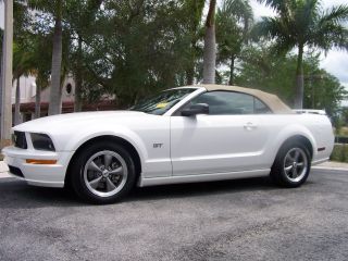 2005 Ford Mustang Gt Convertible Florida Car Serviced At Ford Dealer photo