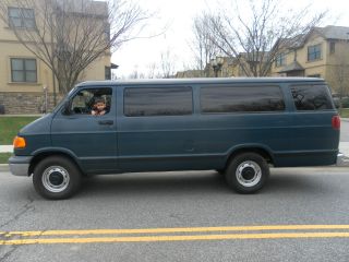 2001 Dodge 3500 Ram 15 Passenger photo