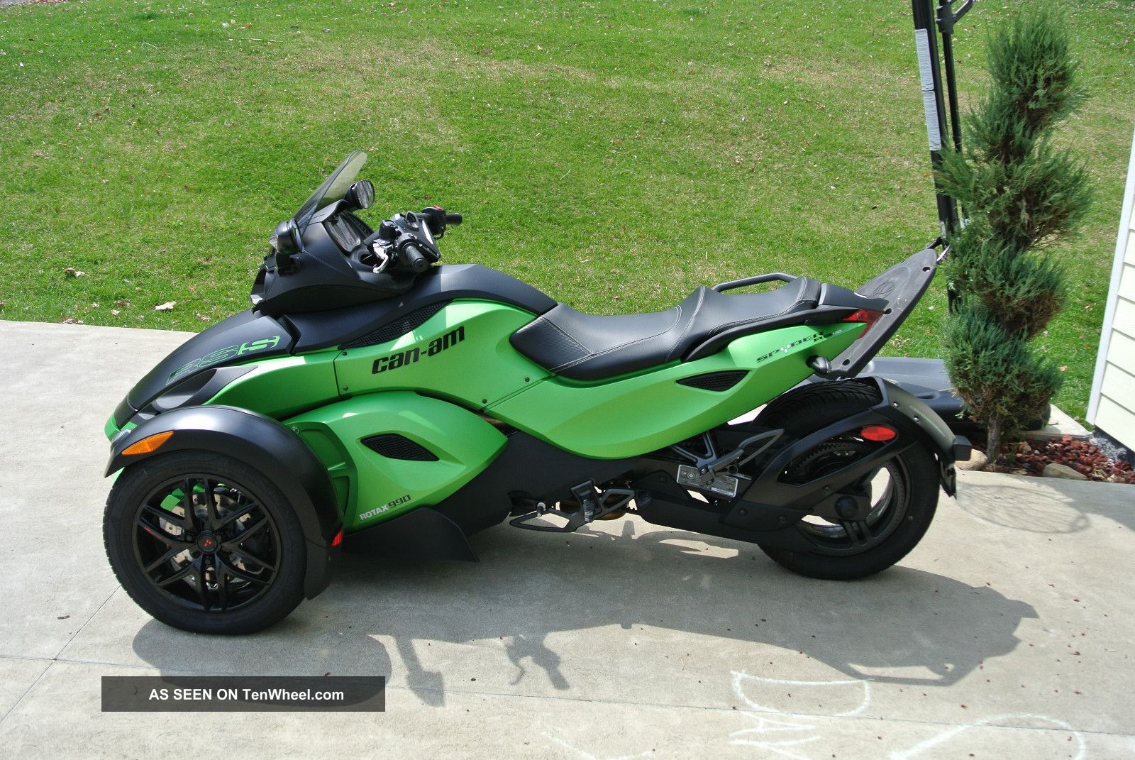 2012 Can - Am® Spyder Rs - S Sm5 Can-Am photo