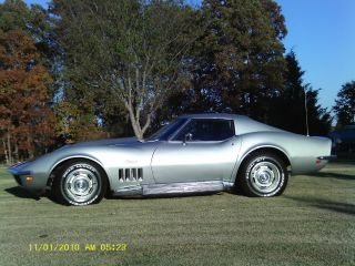 1969 Silver Chevy Corvette Stingray photo
