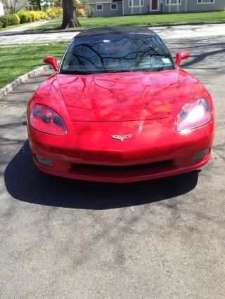 2007 Chevolet Covette Convertible Red Automatic Transmission photo
