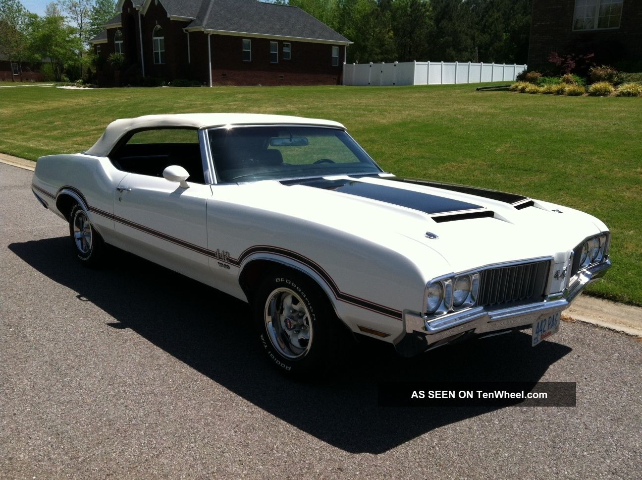 1970 Oldsmobile 442 W - 30 Convertible Matching Numbers Look 442 photo