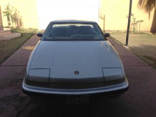 1990 Buick Reatta Base Coupe 2 - Door 3.  8l photo