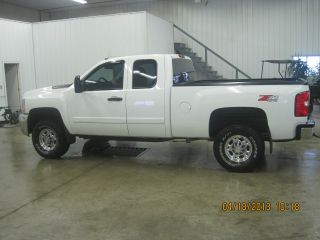 2007 Chevrolet 2500 Hd 4x4 Extended Cab Shortbed 6.  6l Duramax photo