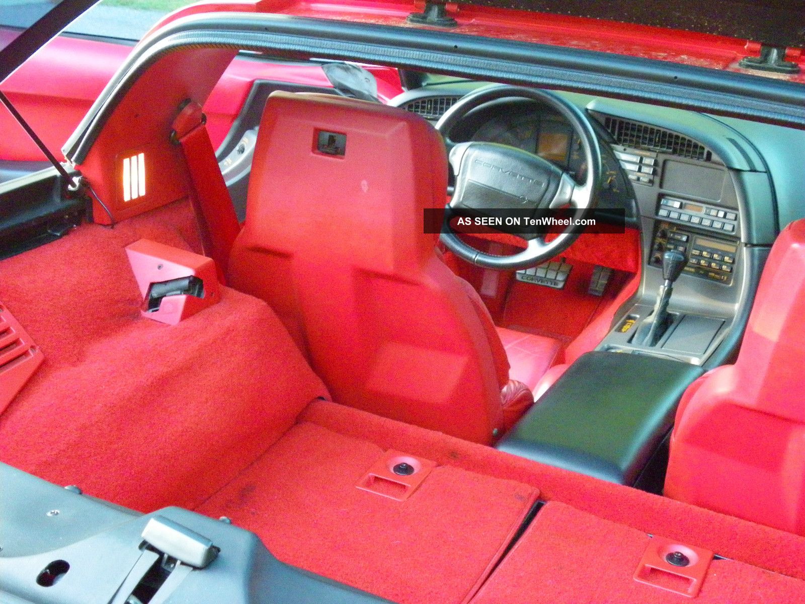 Little Red Corvette 1991 Chevrolet C4 Corvette Hatchback 2