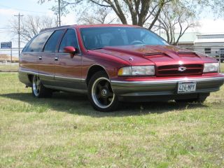 1994 Chevrolet Caprice Classic Wagon 4 - Door 5.  7l Impala Ss Wheels Ram Air Hood photo