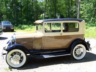 1929 Ford Model A Tudor photo