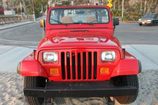 1995 Jeep Wrangler Red photo