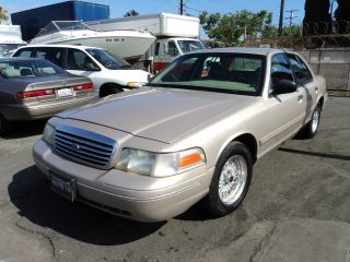 1998 Ford Crown Victoria, photo