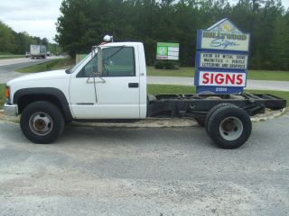 2000 Gmc 3500 4x4 (cab And Chassis) photo