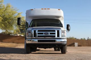 2008 Ford E - 450 Duty Party / Transport Bus - photo
