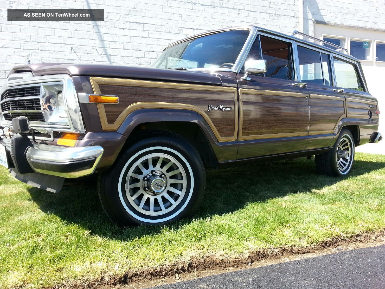 1989 Jeep Grand Wagoneer Base Sport Utility 4 - Door 5.  9l Other photo