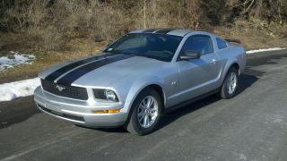 2009 Ford Mustang Coupe 2 - Door 4.  0l photo