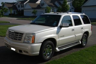 2003 Cadillac Escalade Base Sport Utility 4 - Door 6.  0l - One Family Owned photo