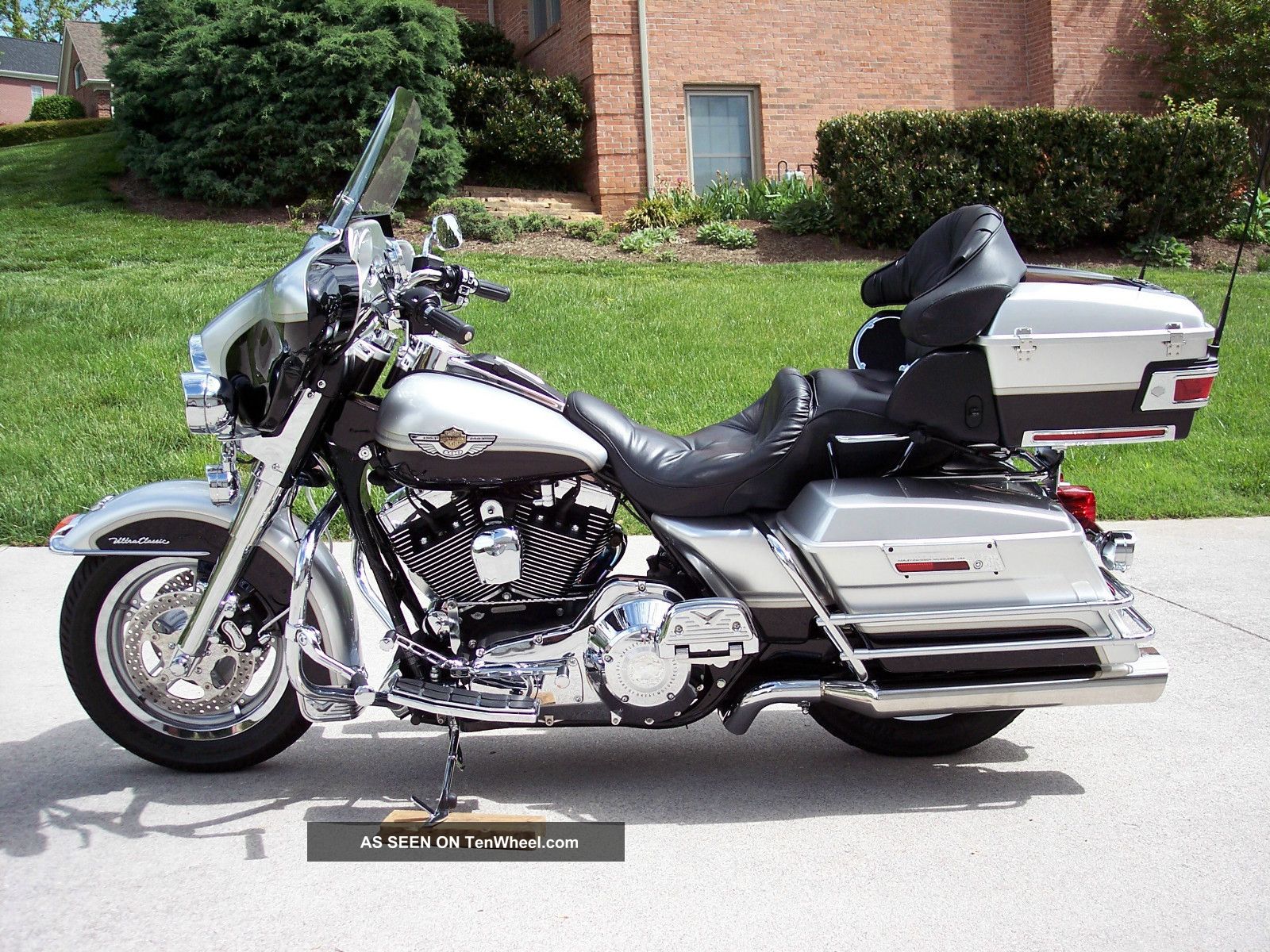 electra glide standard 2010