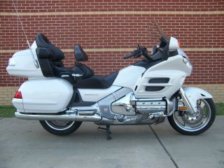 2008 Honda 1800 (hpnm) Goldwing In Pristine Condition photo