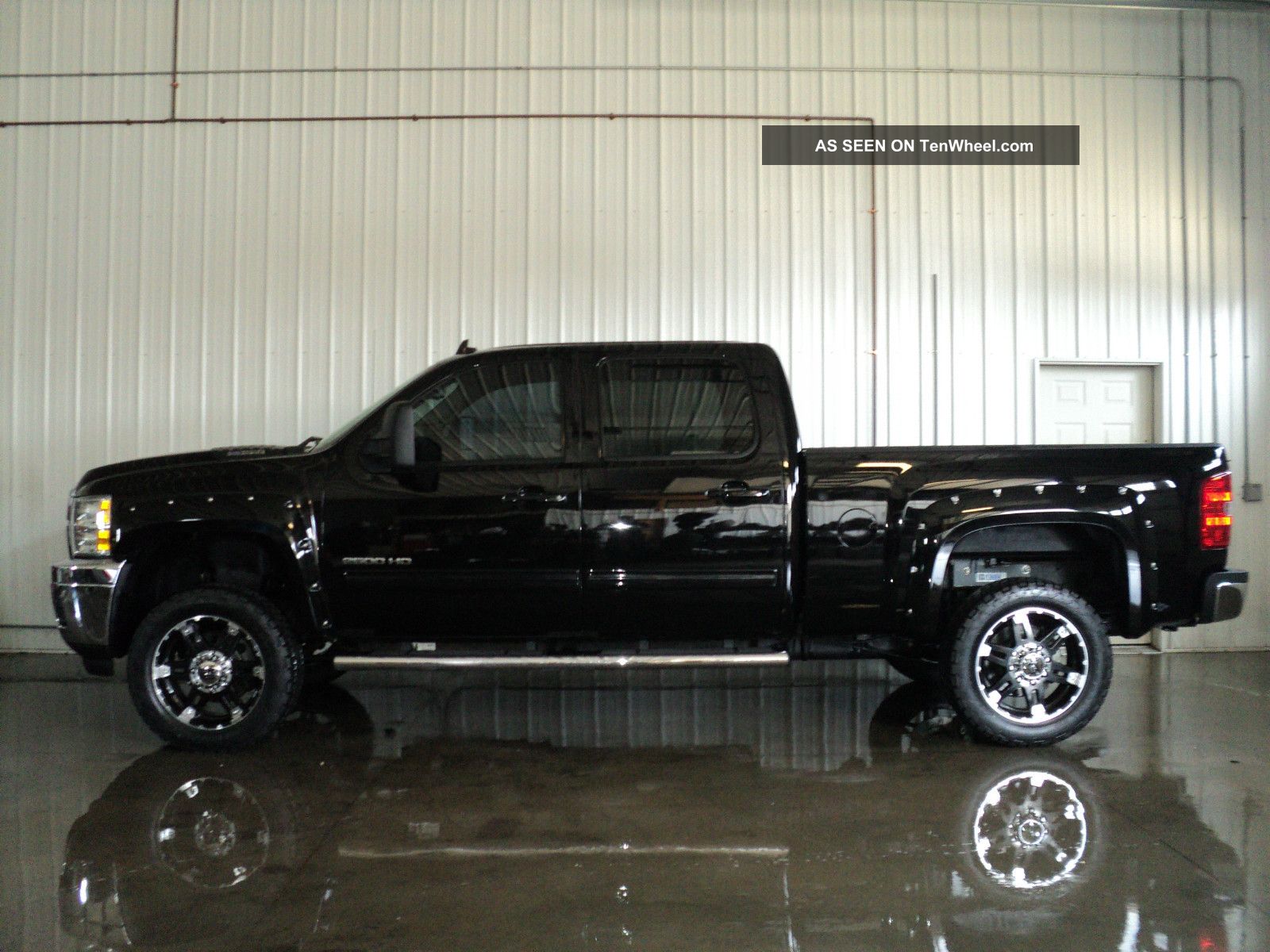 2012 Chevrolet 2500 Ltz Crew Cab,  Duramax Diesel,  4wd,  Nittos Silverado 2500 photo