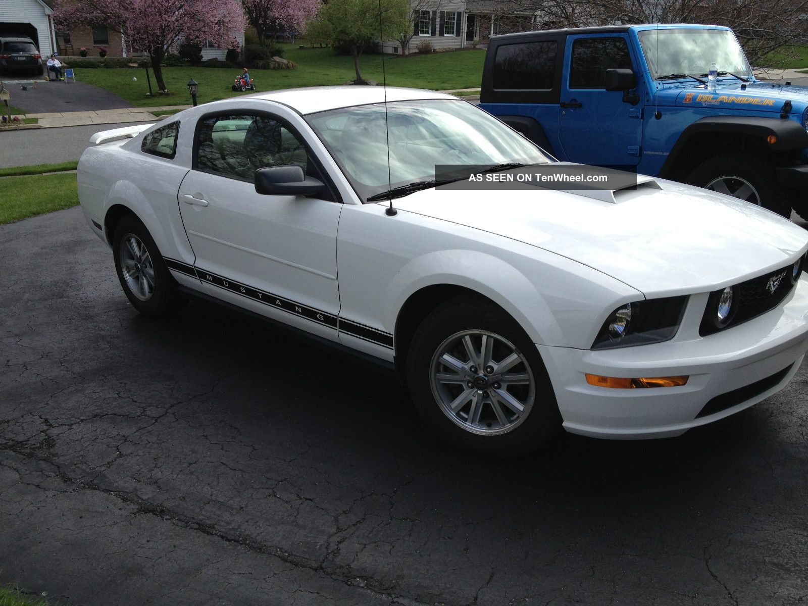 2006 Ford Mustang Base Coupe 2 Door 4 0l