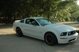 Modified 2005 Mustang Gt photo