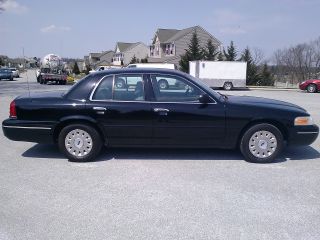 2005 Ford Crown Victoria Police Package Very photo