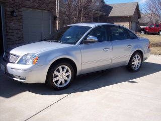 2005 Ford Five Hundred Limited (awd) Car - Lady Driven - Under 82,  000 Mi. photo