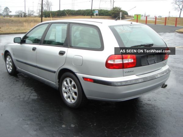 2001 Volvo V40 Base Wagon 4 - Door 1. 9l, Auto, Runs Good