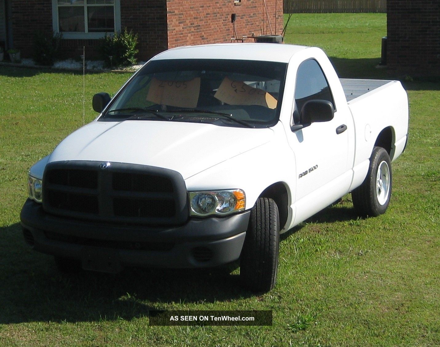 2005 Dodge Ram 1500 St Standard Cab Pickup 2 - Door 3. 7l
