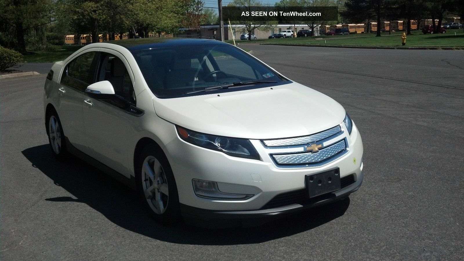 2012 Chevrolet Volt Hatchback 4door White Diamond Immuculat