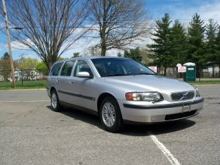 2004 Volvo V70 2.  4 Wagon 4 - Door 2.  4l 88k Mls photo