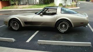 Gorgeous 1982 Corvette Collector Edition Coupe Ncrs Top Flight photo