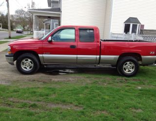 2000 Chevy Silverado 1500 Z71 Extended Cab (four Door) With Electronic 4x4 photo