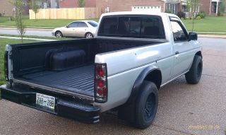 1988 Nissan D21 Base Hardbody Pickup 2 - Door 2.  4l 5spd Cold A / C Driven Daily photo