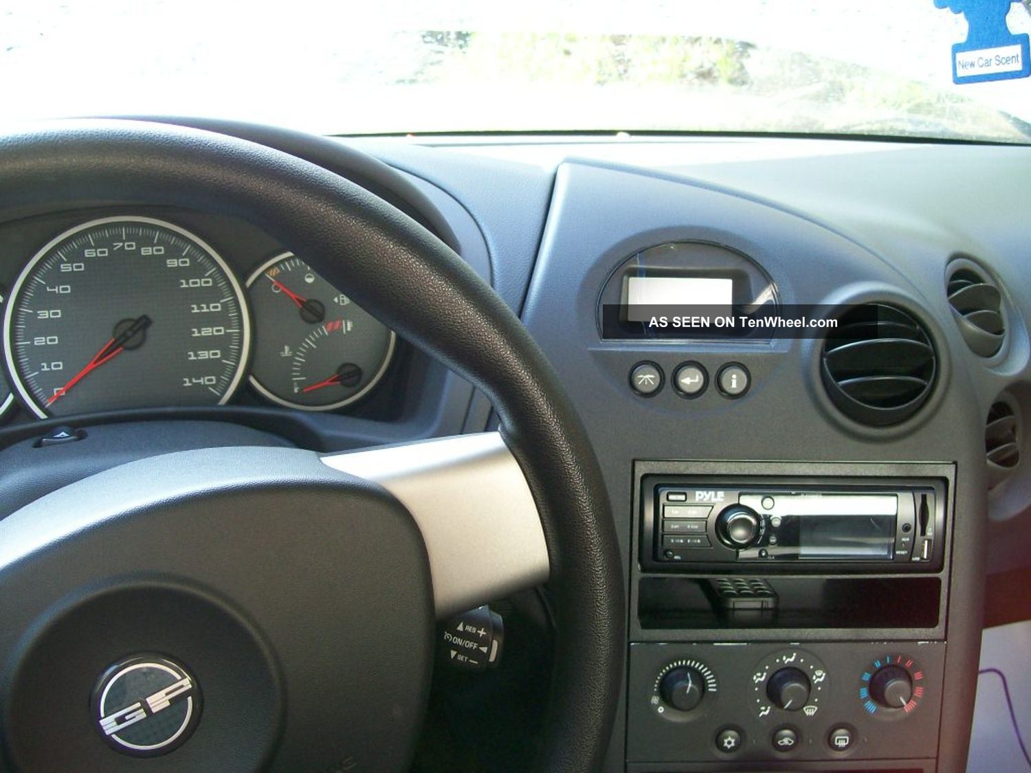 2005 Pontiac Grand Prix Base Sedan 4 Door 3 8l