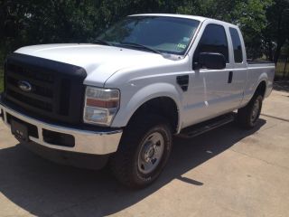 2008 Ford F - 250 Duty Xl Extended Cab Pickup 4 - Door 5.  4l 4x4 Strong photo