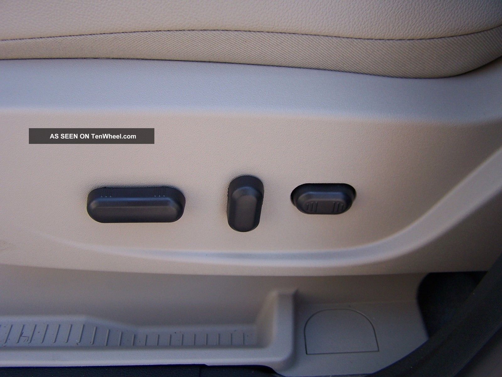 2013 Ford C Max Cmax Energi Hybrid Electric Pearl White