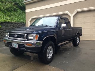 1994 Toyota Pickup Sr5 4x4 Extra Cab,  3.  0 V6 Automatic,  2nd Owner,  Fully Loaded photo