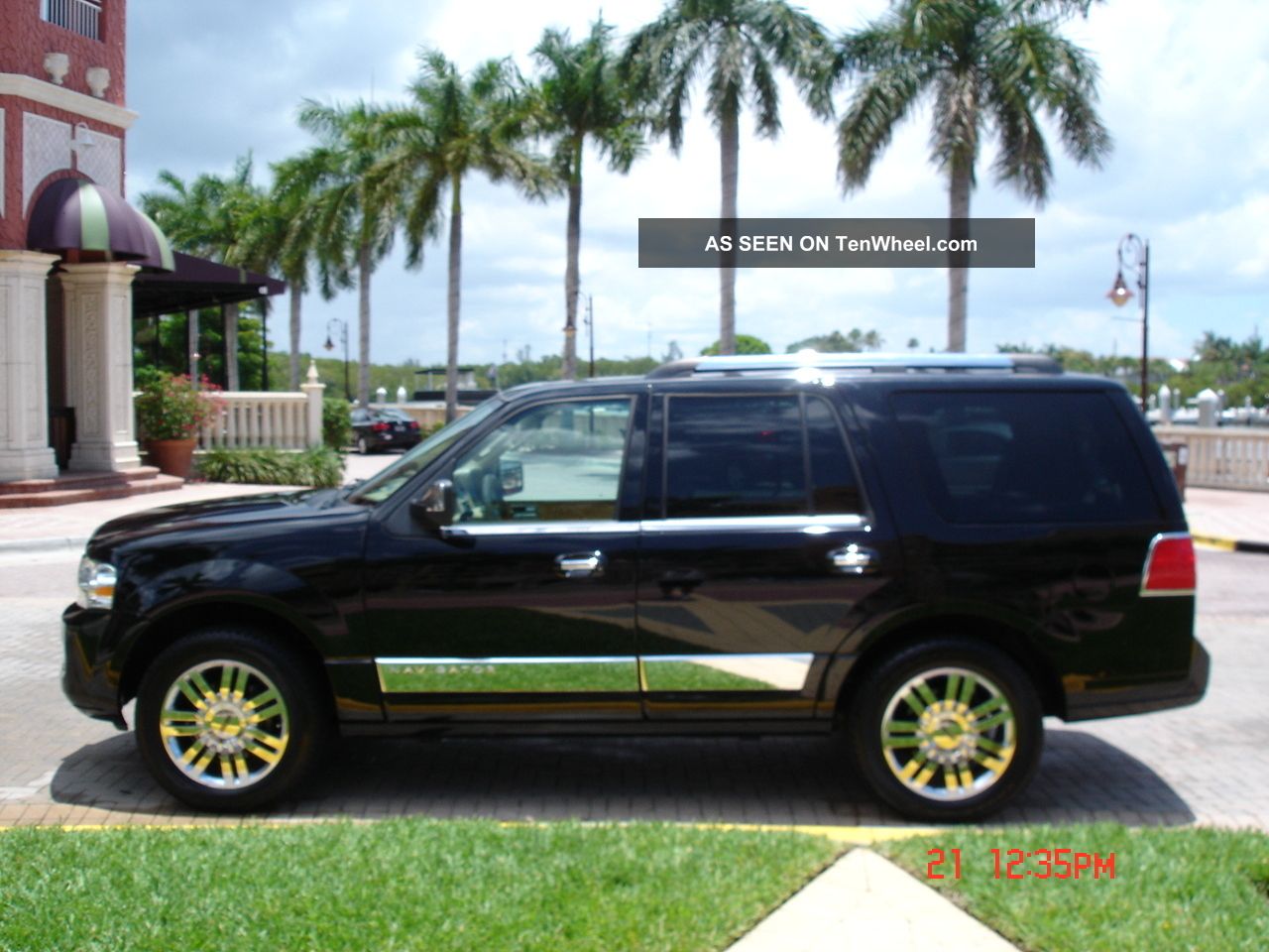 2007 Lincoln Navigator Ultimate Edition Dvd / / 4wd / Pwr 3rd 8 Pass Navigator photo