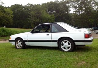 1989 Ford Mustang Lx Hatchback 2 - Door 5.  0l Automatic photo