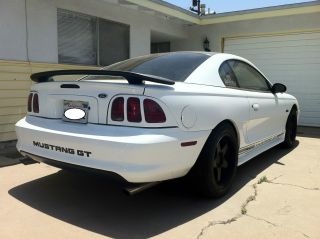 1998 Ford Mustang Gt 5speed V8 photo