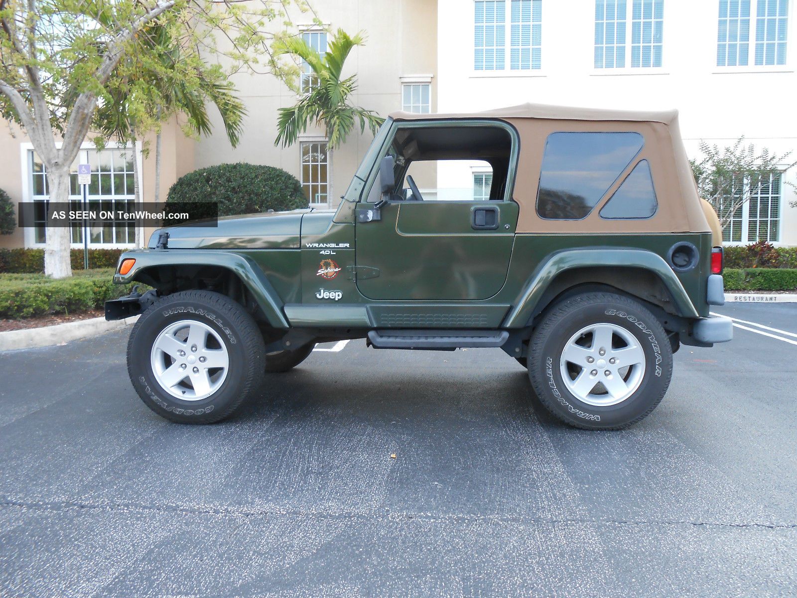 1998 Jeep Wrangler Sahara Sport Utility 2 Door 4 0l