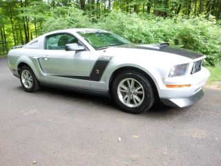 2005 Ford Mustang Coupe With Roush Styling photo