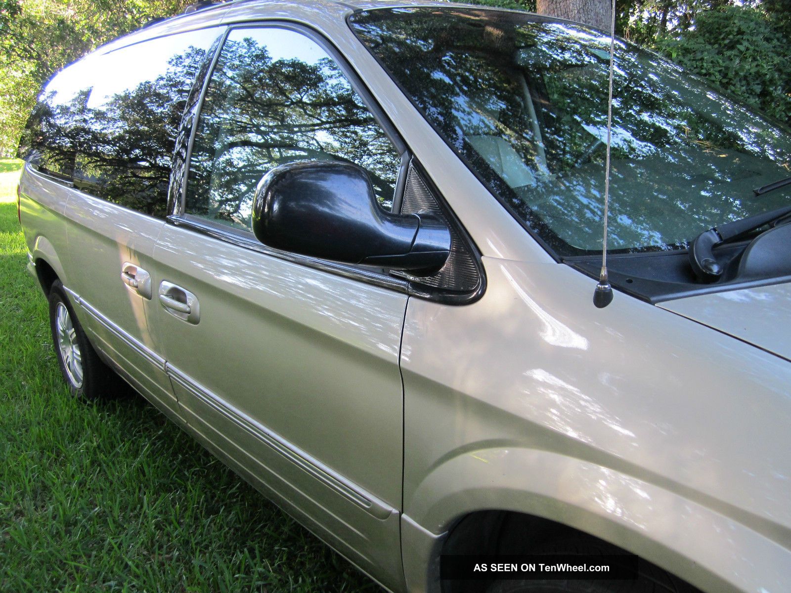 2005 Chrysler Twn And Country Touring Van
