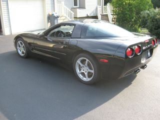 2000 Corvette,  Black On Black Hatchback Removable Roof photo