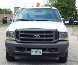 White 2002 Ford F - 350 With Service Body & Liftgate - photo